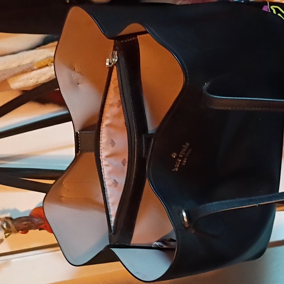 Kate Spade Tote - Picture 2 of 4